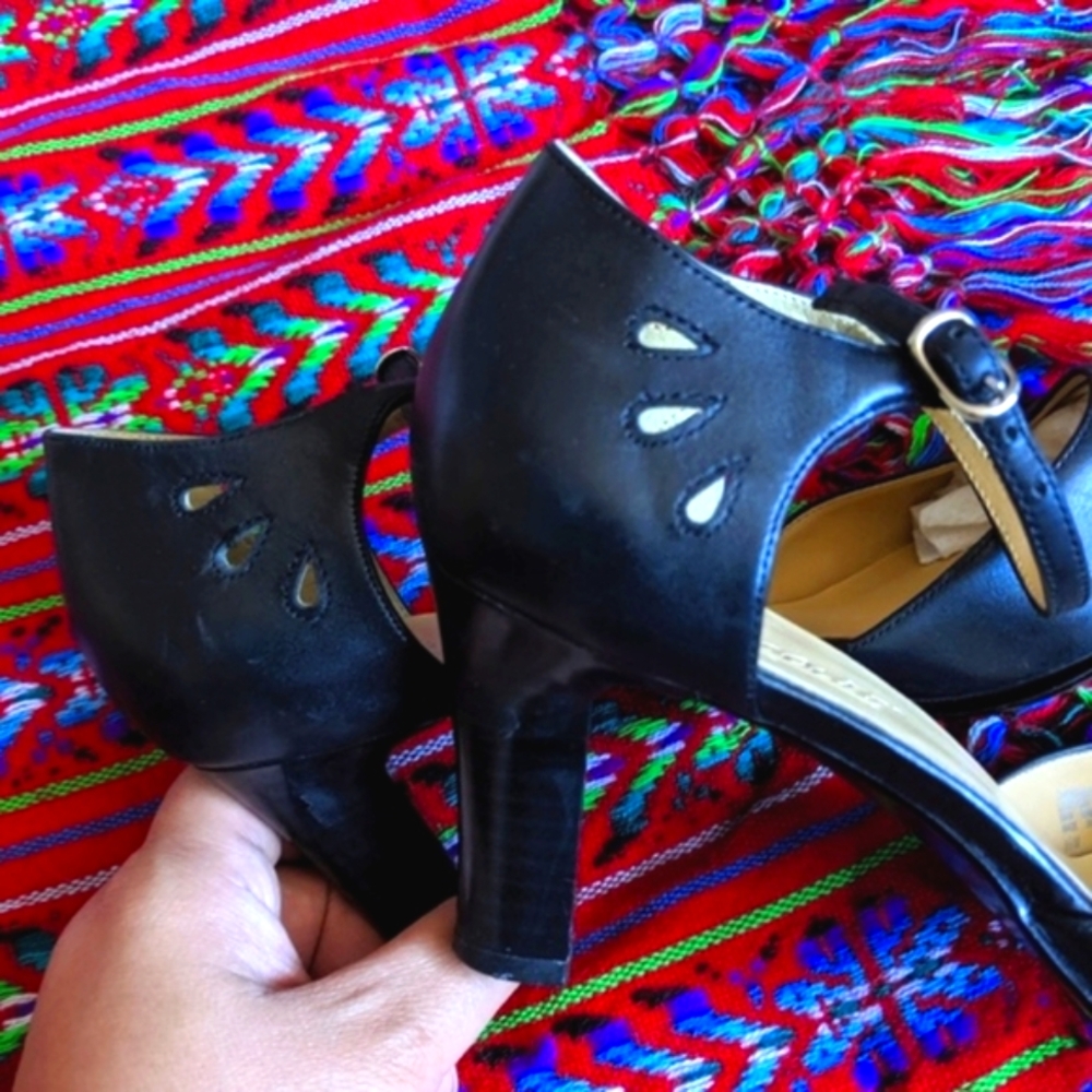 Aerosoles Mary Jane Black Ankle Strap Heels